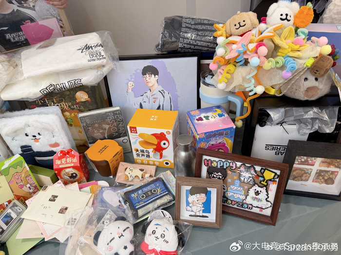 Tarzan李承勇感恩粉丝九年支持,承诺展现精彩比赛|lpl|AL|粉丝应援物产出|赛程|写作业_新浪体育_新浪新闻